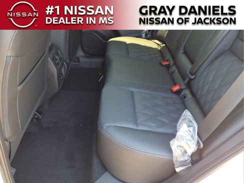 New 2026 Nissan Rogue Platinum AWD/4WD image 10
