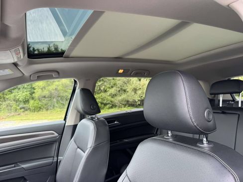 Used 2019 Volkswagen Atlas SEL R-Line AWD/4WD image 4