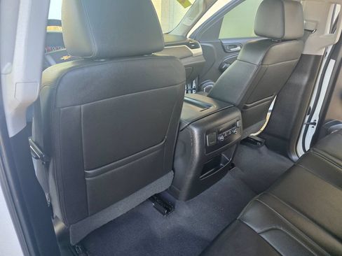 Used 2019 Chevrolet Suburban LT AWD/4WD image 34