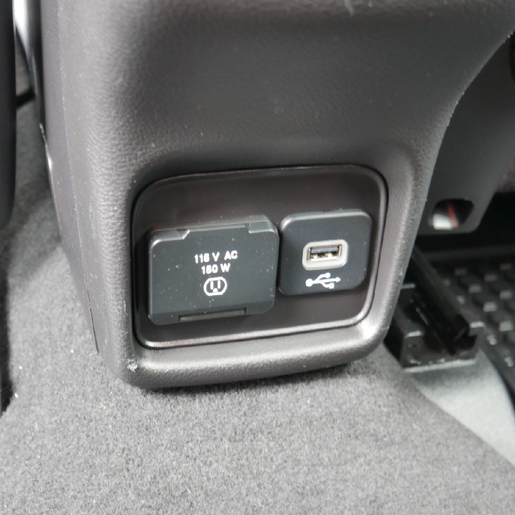 Used 2020 Jeep Compass Trailhawk w/ Cold Weather Group AWD/4WD image 24