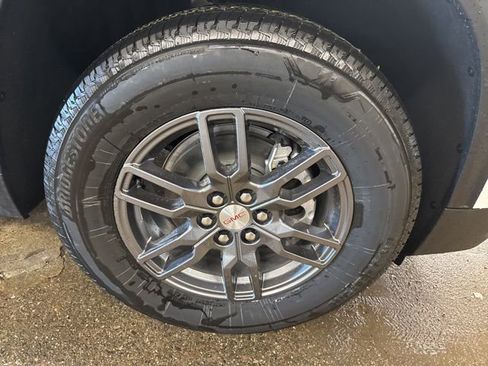 New 2026 GMC Acadia Elevation w/ LPO, Floor Liner Package AWD/4WD image 9
