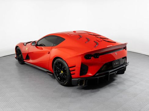 Used 2023 Ferrari 812 Competizione RWD image 6