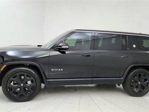 Used 2024 Rivian R1S Adventure image 3