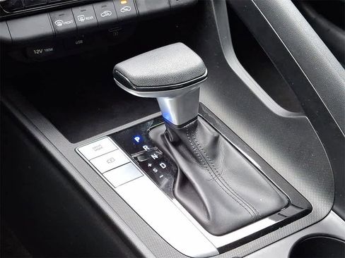 Used 2021 Hyundai Elantra SEL image 14