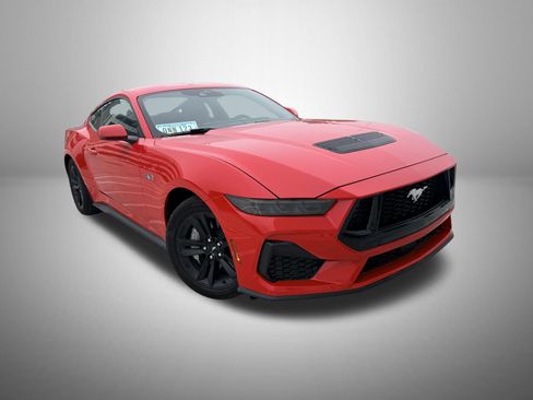 Used 2026 Ford Mustang GT RWD image 3