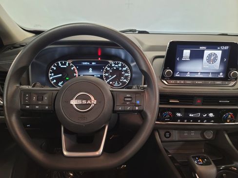 Certified 2024 Nissan Rogue SV image 11