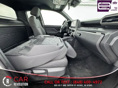 Used 2024 Toyota Tacoma SR image 42