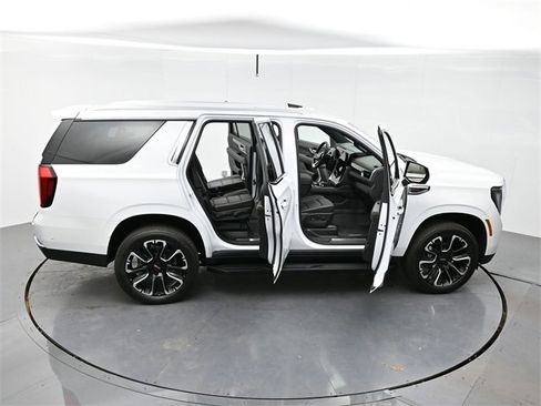 Used 2026 GMC Yukon Elevation w/ LPO, Floor Liner Package image 48