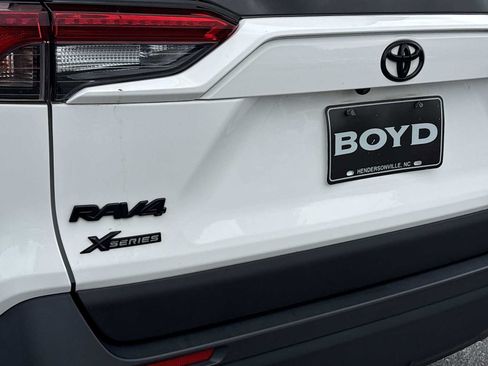 Used 2023 Toyota RAV4 LE AWD/4WD image 28