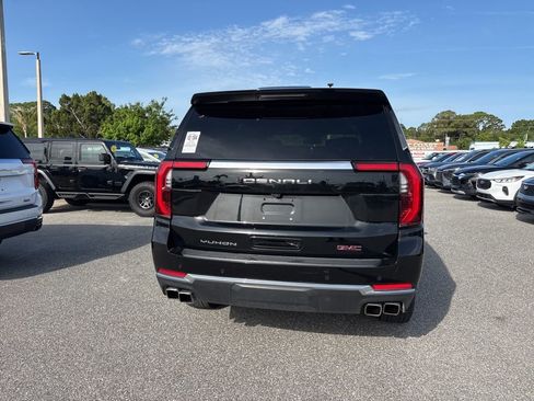 Used 2025 GMC Yukon Denali RWD image 4
