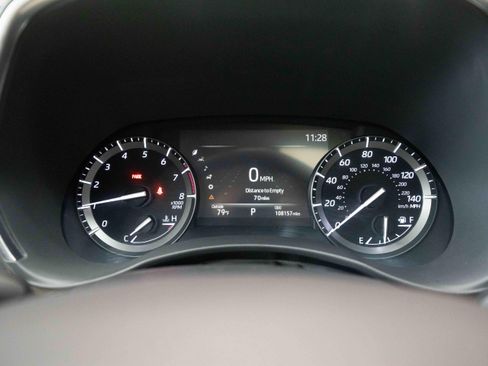 Used 2020 Toyota Highlander Limited AWD/4WD image 16
