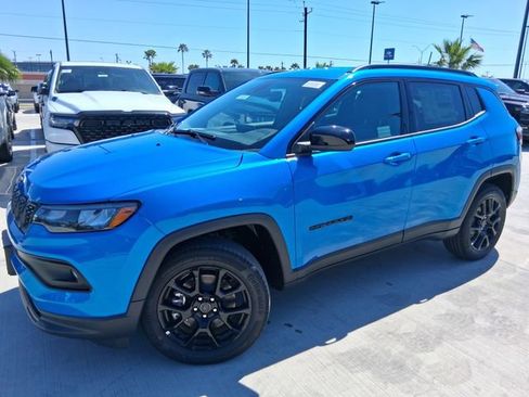 New 2026 Jeep Compass Latitude image 3