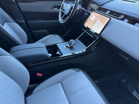 Used 2026 Land Rover Range Rover Velar Dynamic SE image 17