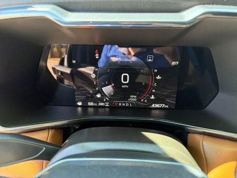 Used 2023 GMC Canyon AT4 w/ AT4 Premium Package image 16