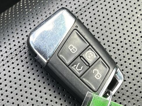 Used 2021 Volkswagen Atlas SEL Premium R-Line AWD/4WD image 14