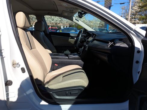 Used 2016 Honda Civic Touring image 31