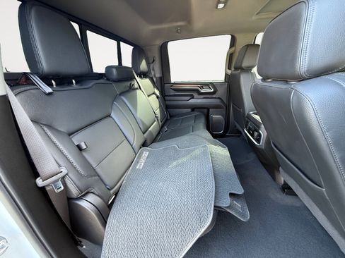 Used 2024 GMC Sierra 2500 Denali w/ Denali Reserve Package image 18