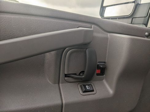 Certified 2024 GMC Savana 2500 w/ Driver Convenience Package image 15