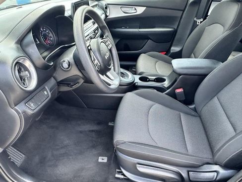 Used 2024 Kia Forte LXS image 6