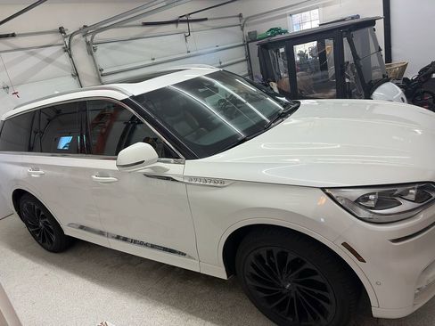 Used 2021 Lincoln Aviator Reserve w/ Equipment Group 208A image 1