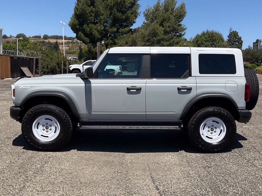 New 2026 Ford Bronco Heritage Edition AWD/4WD image 3