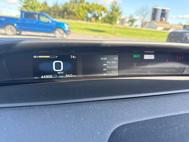 Certified 2021 Toyota Prius LE AWD/4WD image 25