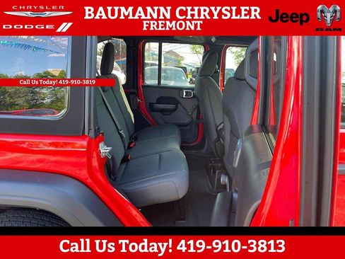Used 2024 Jeep Wrangler Sport image 13
