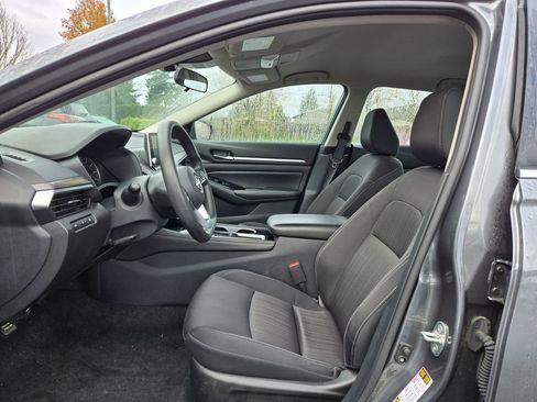 Used 2023 Nissan Altima 2.5 SV image 12