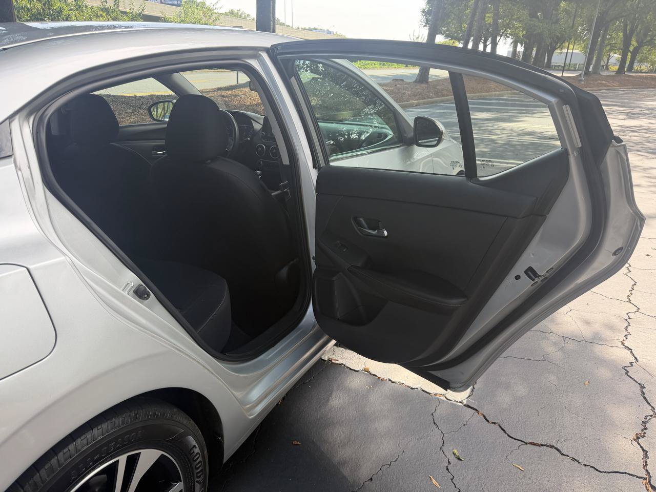 Used 2023 Nissan Sentra SV FWD image 14