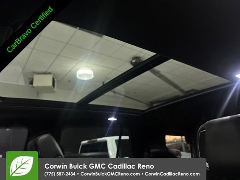 Used 2021 Cadillac Escalade Premium Luxury AWD/4WD image 28