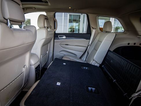 Used 2020 Jeep Grand Cherokee Limited image 26