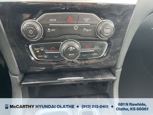 Used 2022 Chrysler 300 Touring L w/ Comfort Group RWD image 31