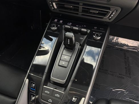 Used 2020 Porsche 911 Carrera 4S image 36