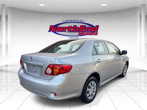Used 2010 Toyota Corolla LE image 3