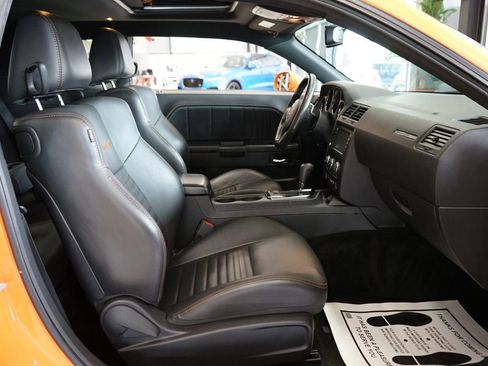 Used 2014 Dodge Challenger R/T RWD image 41