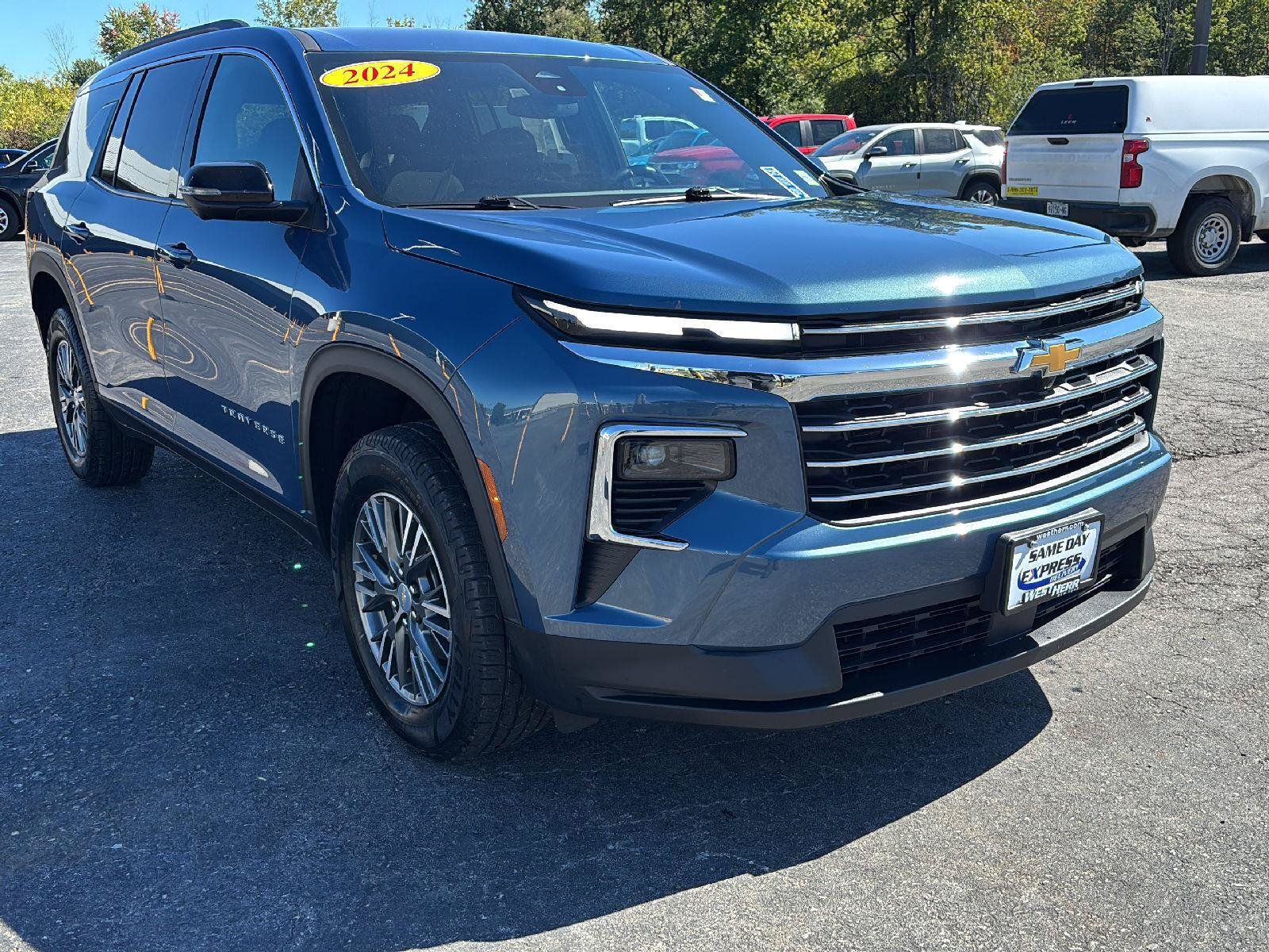 Used 2024 Chevrolet Traverse LT w/ Trailering Package AWD/4WD image 10