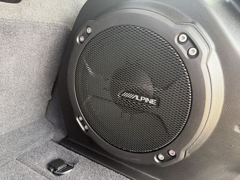 Used 2025 Jeep Wrangler Unlimited Sahara AWD/4WD image 25