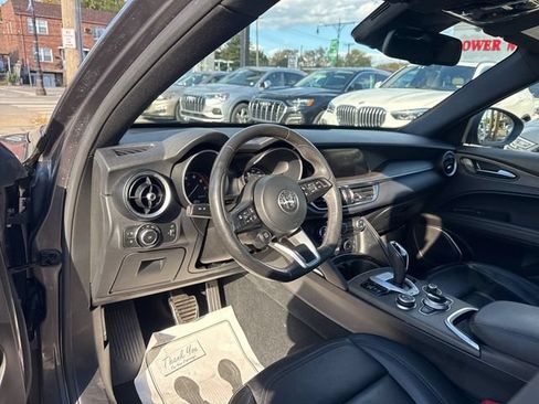 Used 2023 Alfa Romeo Stelvio Ti AWD/4WD image 30