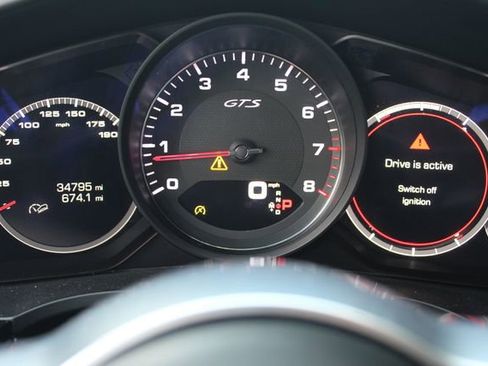 Used 2021 Porsche Cayenne GTS w/ Premium Package image 20