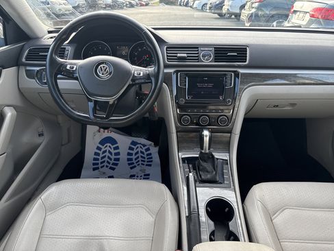 Used 2016 Volkswagen Passat 1.8T SE w/ Lighting Package (P06) image 19