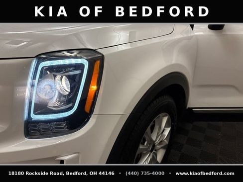 Used 2022 Kia Telluride LX AWD/4WD image 11