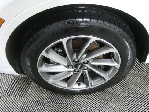 Used 2025 Lincoln Corsair Grand Touring w/ Equipment Group 301A image 9