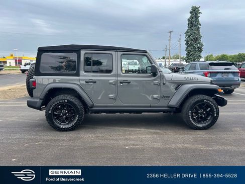 Used 2022 Jeep Wrangler Unlimited Sport AWD/4WD image 7