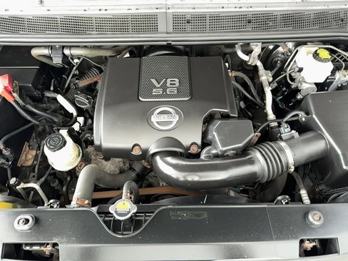 Used 2012 Nissan Titan SL image 28