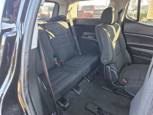 Used 2023 GMC Acadia SLE w/ Driver Convenience Package image 14