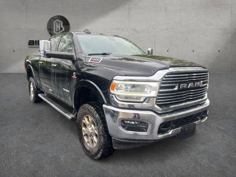 Used 2022 RAM 2500 Laramie AWD/4WD image 2