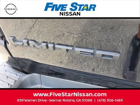 Used 2020 RAM 1500 Limited w/ Black Appearance Package AWD/4WD image 10