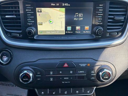 Used 2016 Kia Sorento SX image 27