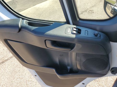 Used 2025 RAM ProMaster 2500 w/ Convenience Group image 7