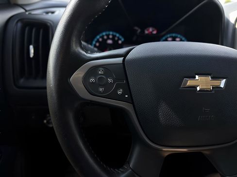 Used 2022 Chevrolet Colorado Z71 w/ Z71 Midnight Edition AWD/4WD image 16